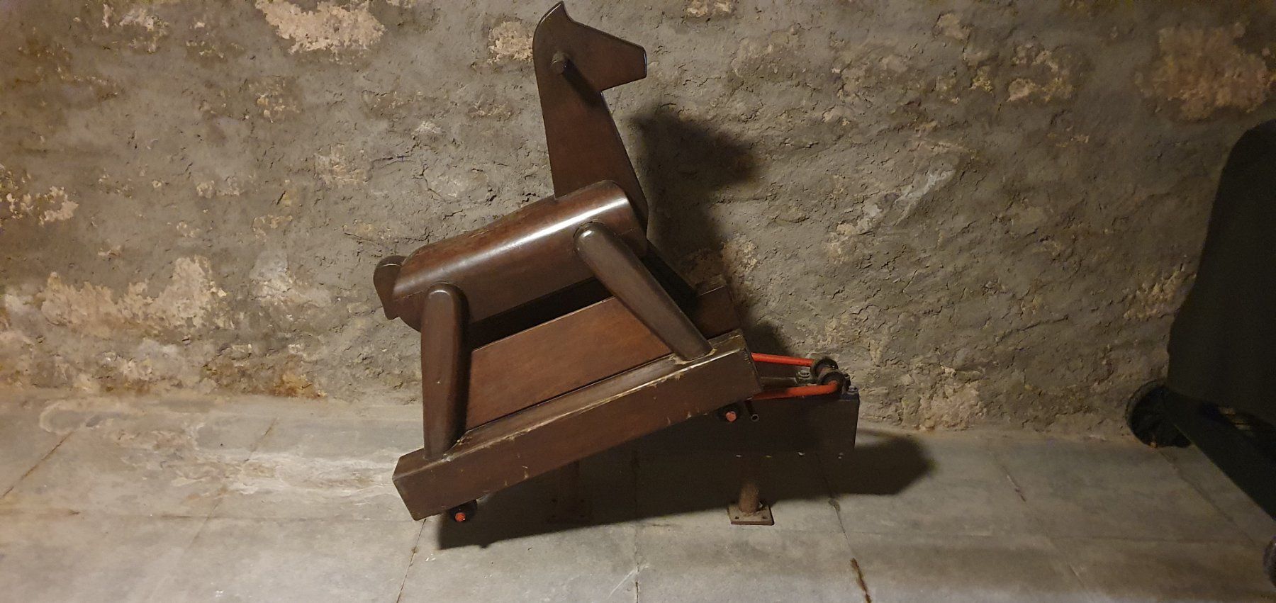 Giocattoli: Cheval à bascule en bois – Usato da Savagnier venduto da Claudibus 3