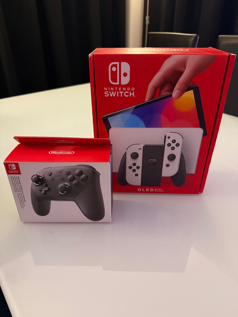 Nintendo Console: Nintendo Switch OLED Weiss + Pro Controller ab CHF 49.- – Usato da Bern venduto da Symsonic
