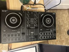 Pioneer DJ DDJ-200 Smart DJ Controller guter Zustand