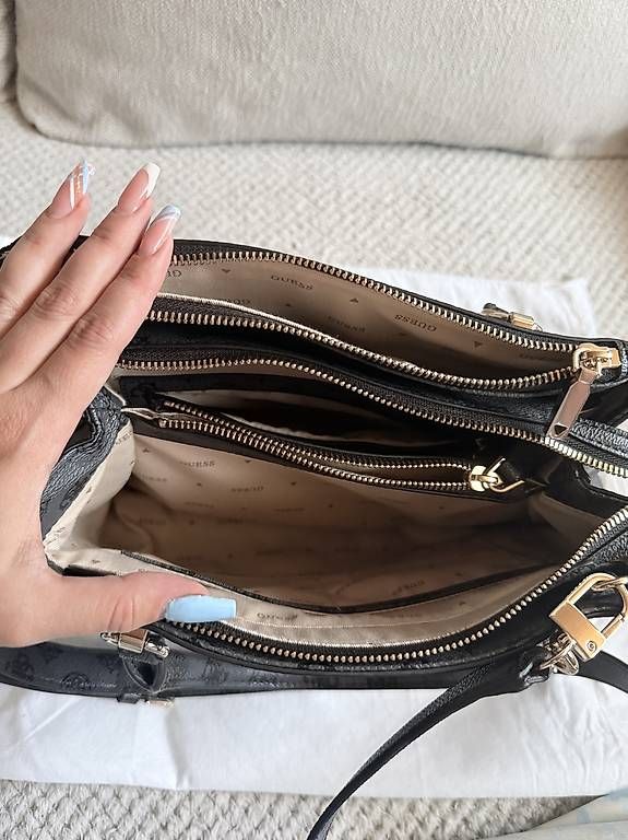 Borse da donna: Guess Handtasche Schwarz  – Usato da Sennwald venduto da Cloe_M98 4