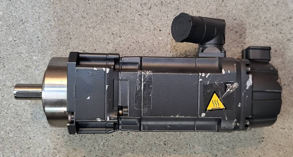 Siemens  Motori: Siemens Servomotor Simotics 1P – Nuovo (secondo la descrizione) da Ottikon venduto da Garad07 1