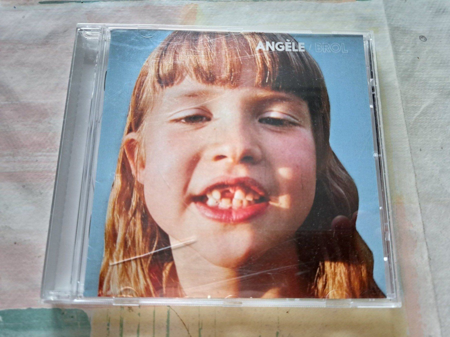 CDs: Cd Angèle - Brol  – Gebraucht aus Pully von bro_n52j