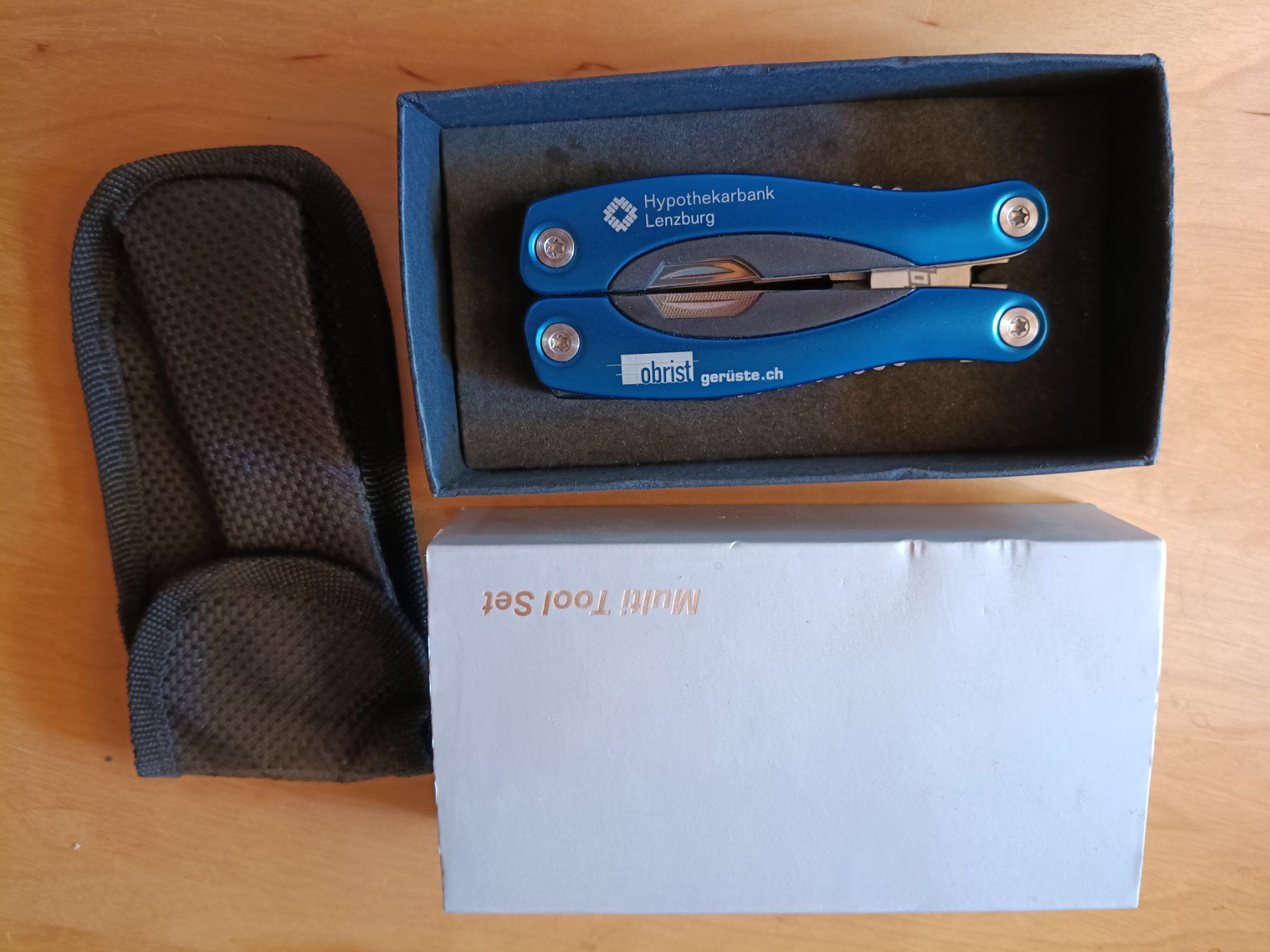 Coltelli tascabile: Multitool blau mit Etui und Box neuwertiger Zustand – Nuovo e nell'imballaggio originale da Rickenbach BL venduto da gab_lkc9 1