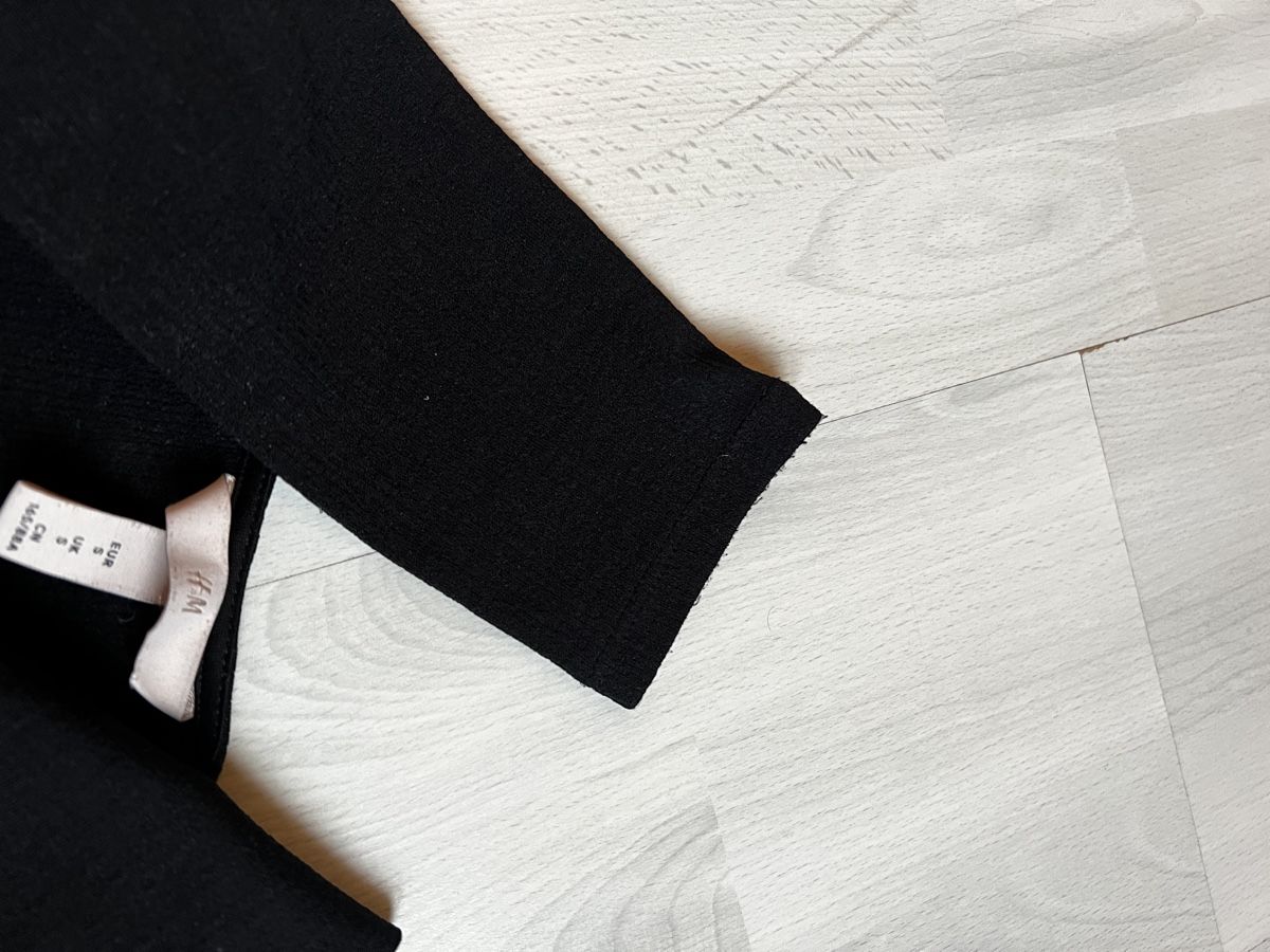 H&M Top: Schwarzes H&M Oberteil mit Raffung Gr. S  – Usato da Bern venduto da fla_yj25 5