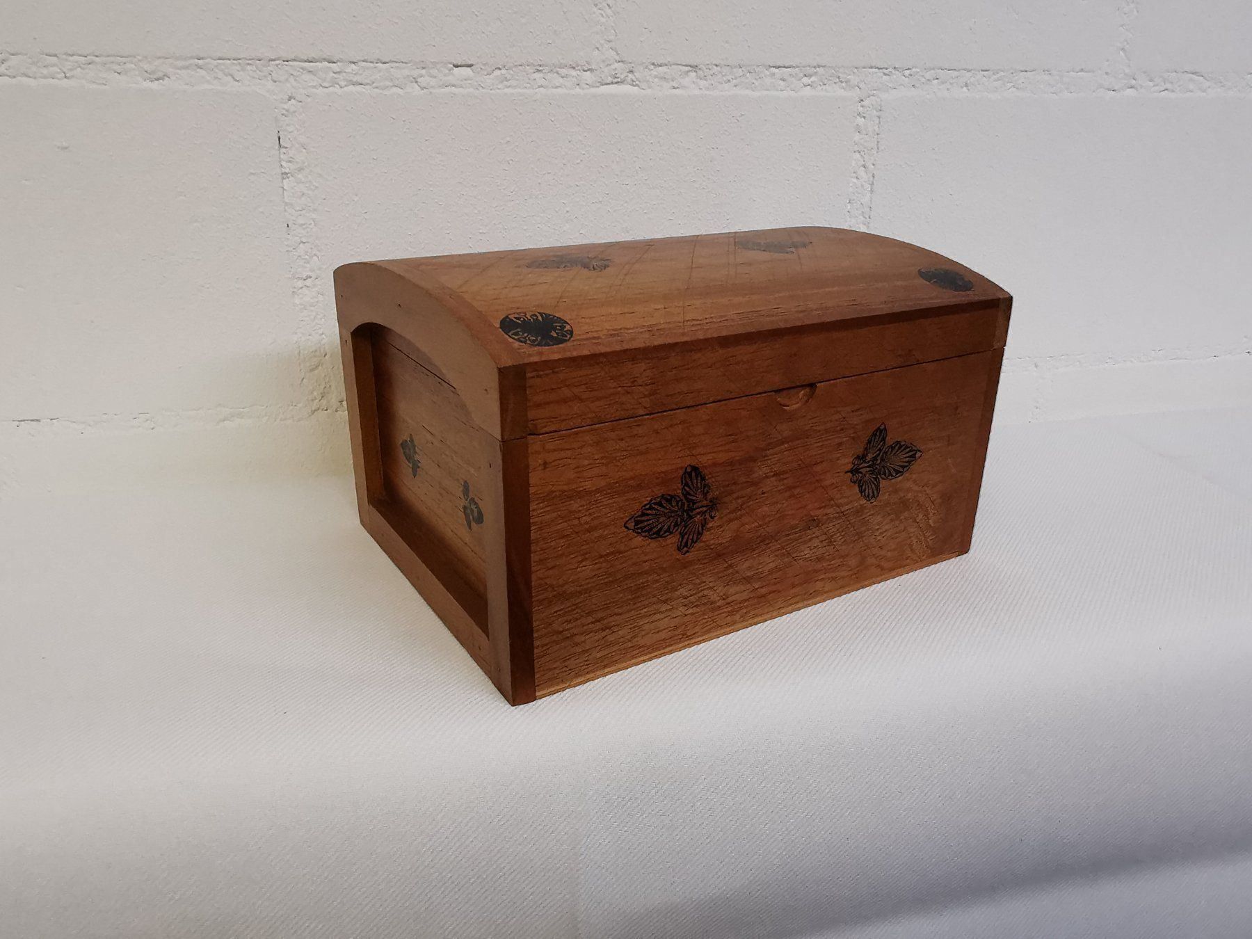 Transportkisten: Kleine Holztruhe Kiste Box – Gebraucht aus Wetzikon ZH von Tothart 6
