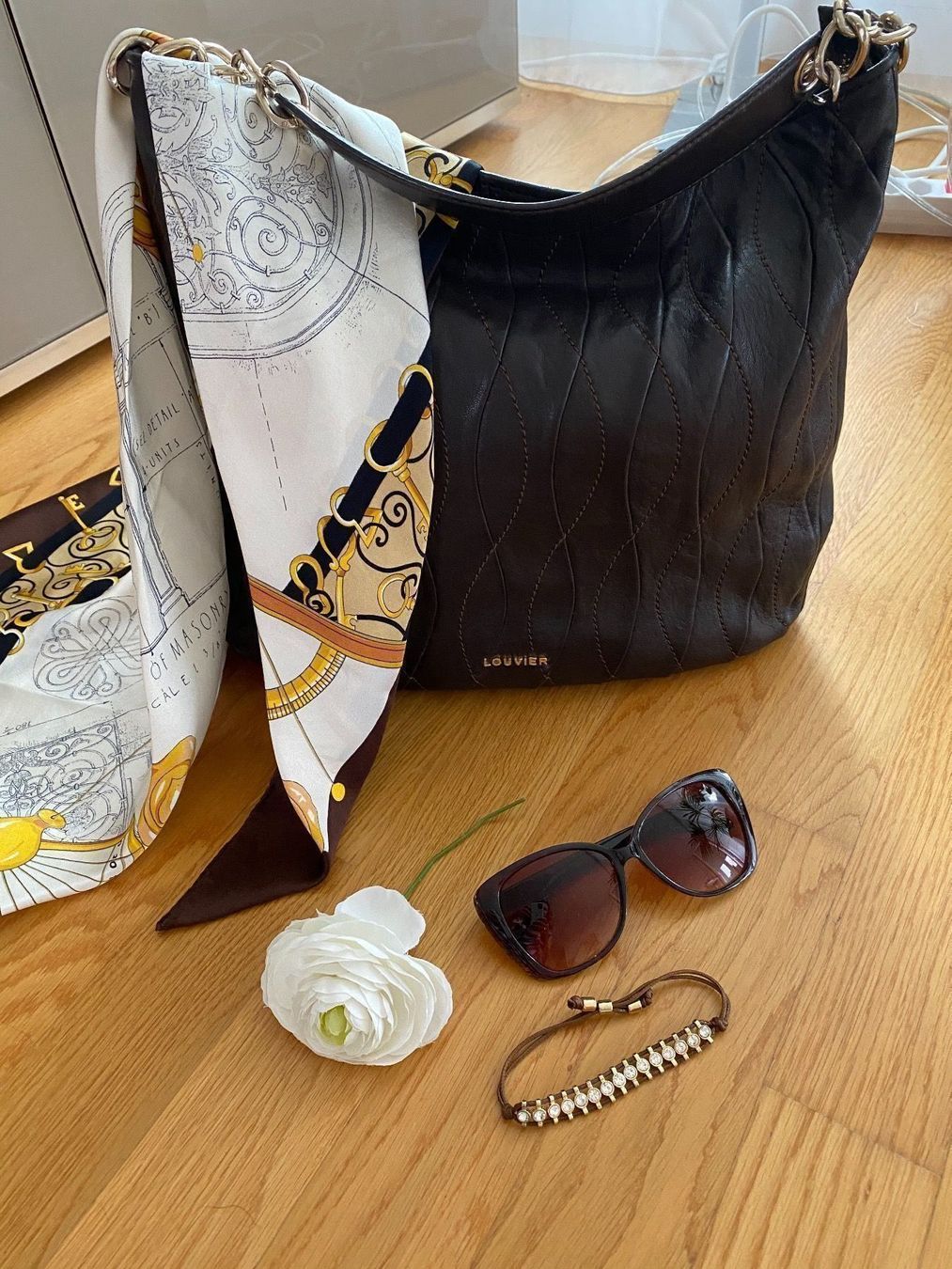 Borse da donna: Echtleder Tasche von LOUVIER – Usato da Affoltern am Albis venduto da Elenaki67