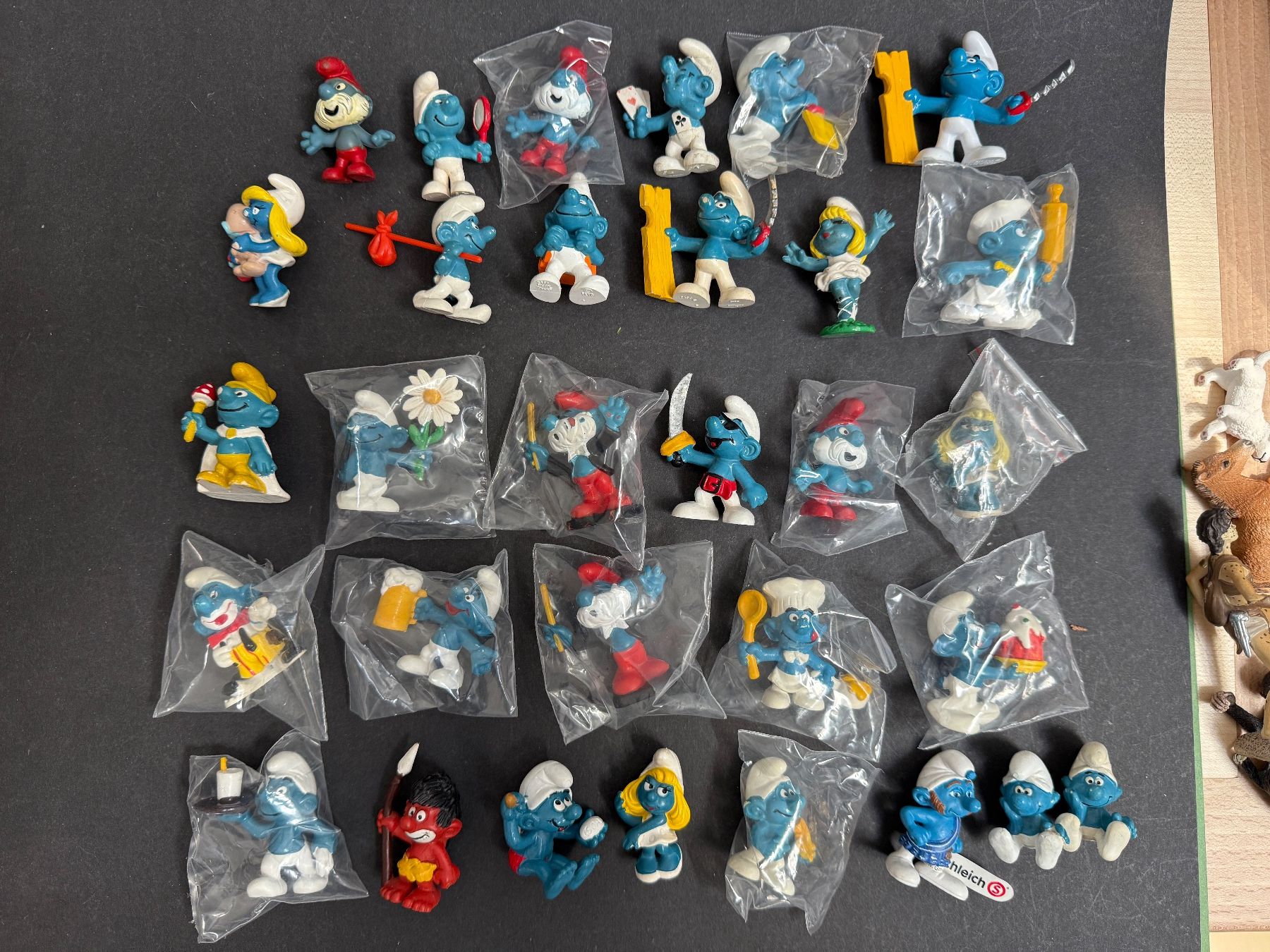 Schleich Figuren: 31 Schlümpfe Schlumpf Schleich peyo Bully 90 iger – Gebraucht aus Ennetbaden von mapa05