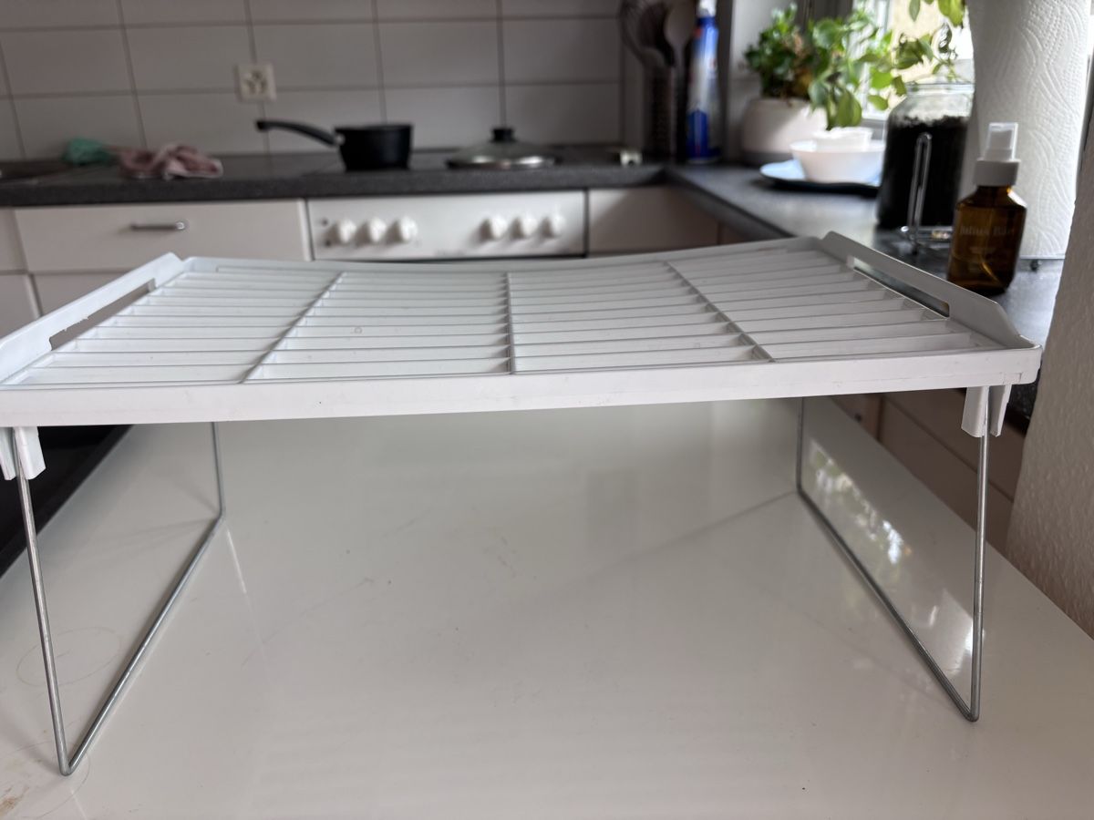 Elettrodomestici da cucina: Stand per stoviglie e utensili cucina – Usato da Zürich venduto da mat_58mf 1