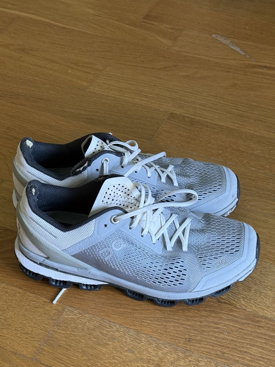 On Scarpe da donna: ON Laufschuhe 38.5 – Usato da Zürich venduto da run_9l9c