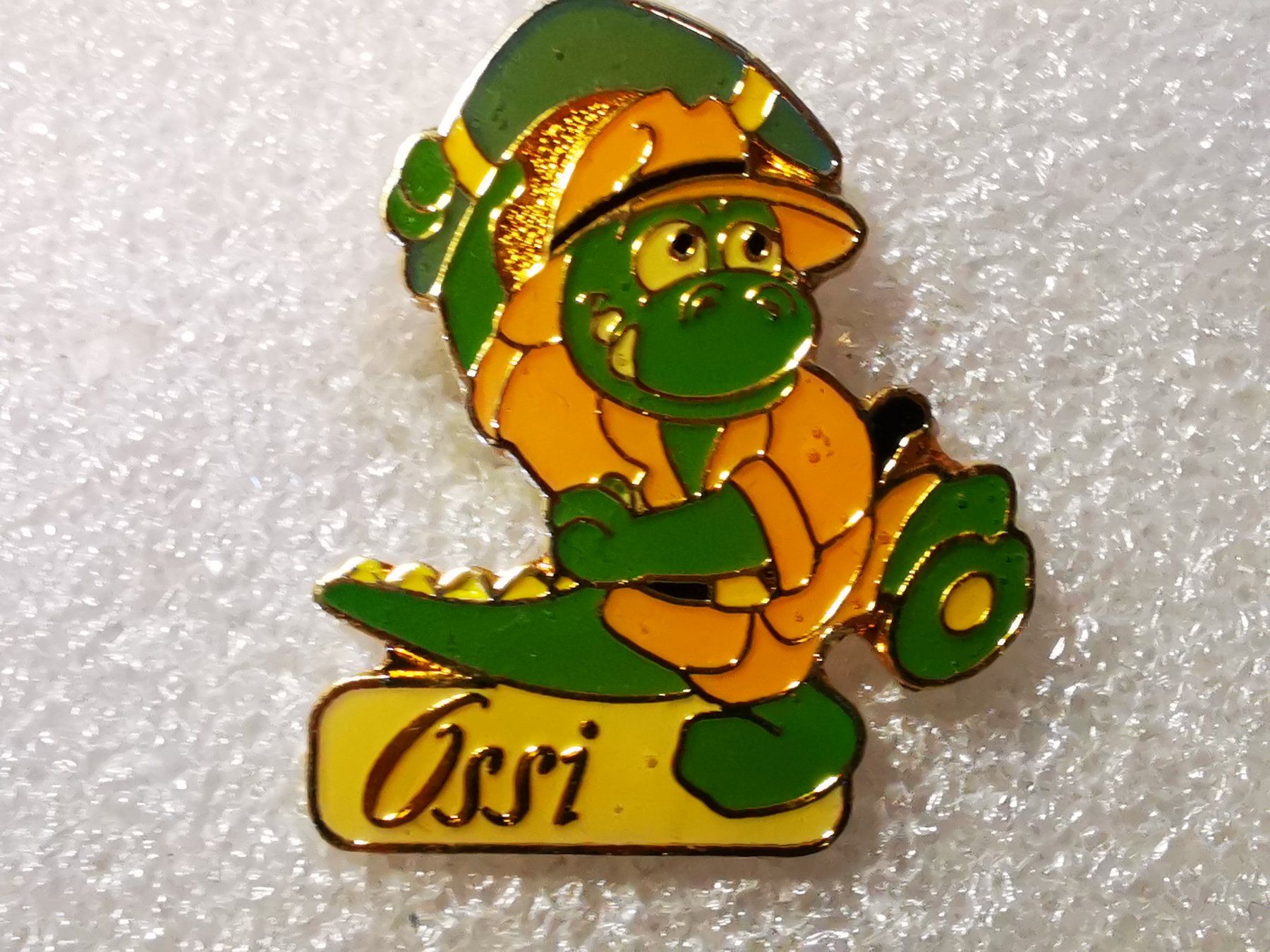 Placchette & Badge: Ansteckpin 25: Ossi – Usato da Oppligen venduto da Pin-Fall-Shop