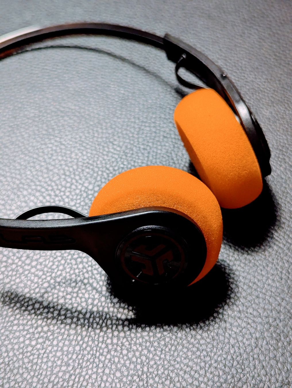 Kopfhörer: JLab Rewind Retro Bluetooth Kopfhörer – Gebraucht aus Bonstetten von olivenbaum2019 2