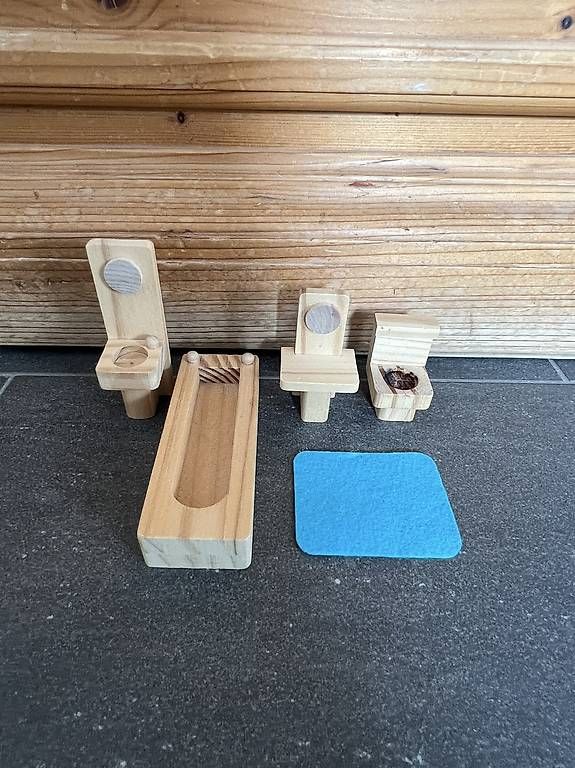 Case e mobili per bambole: Puppenhaus Badezimmer  – Usato da Winterthur venduto da kayas13
