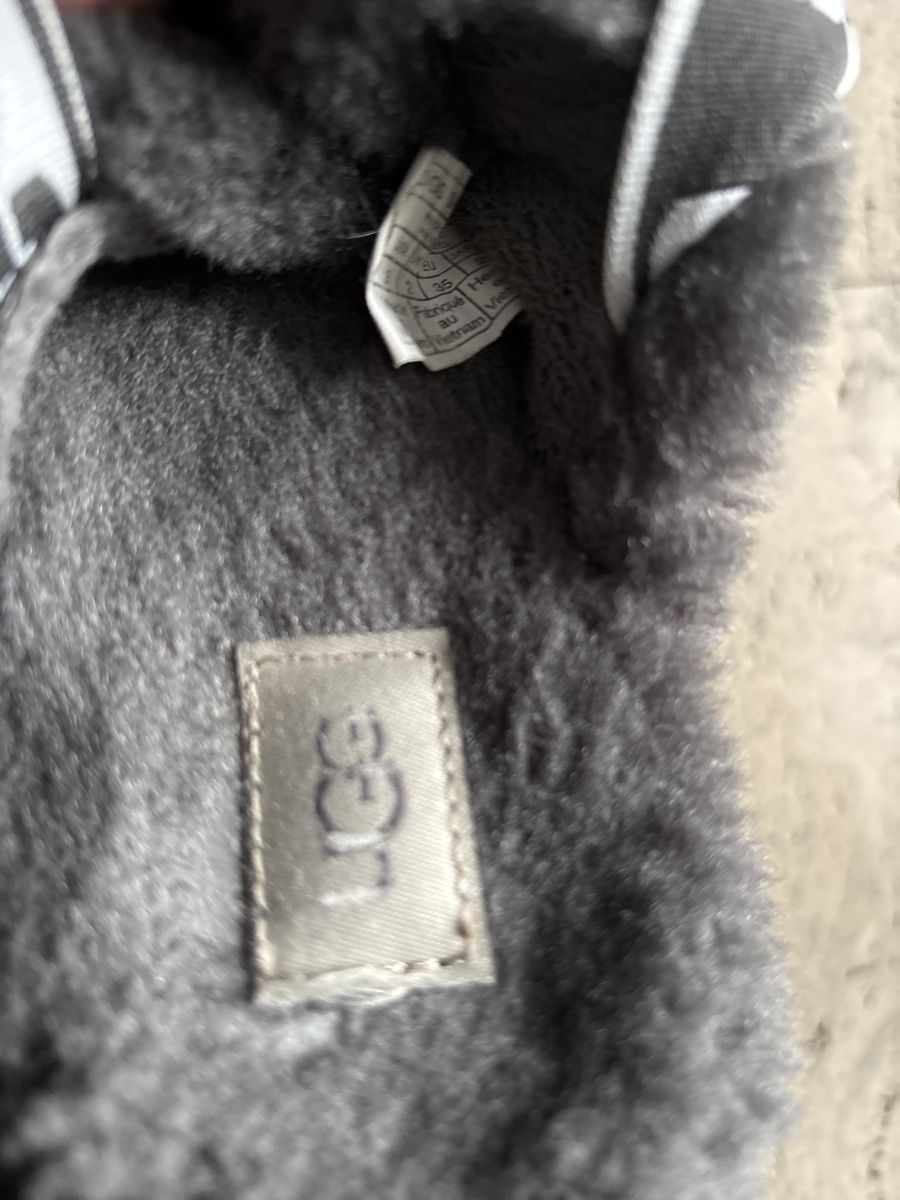 Ugg Scarpe per ragazze: Ugg Sandalen, grau , Grösse ca 34 – Usato da Salenstein venduto da sehrgut 2