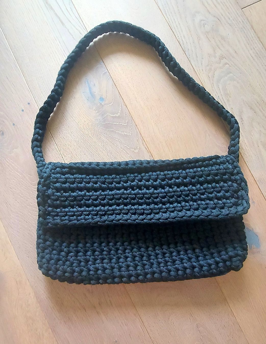 Borse da donna: Handtasche/selbsgemachte schwarz – Nuovo (secondo la descrizione) da Fällanden venduto da jlt_nf28