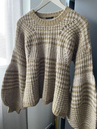 Sisley - Pullover mit speziellem Muster und Statement-Ärmeln
