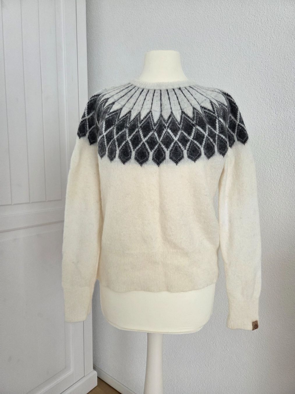 Maglioni & Felpe: Wollpullover mit Argyle-Muster, Grösse S, Winter-Warm – Usato da Bülach venduto da Recherchieren 3