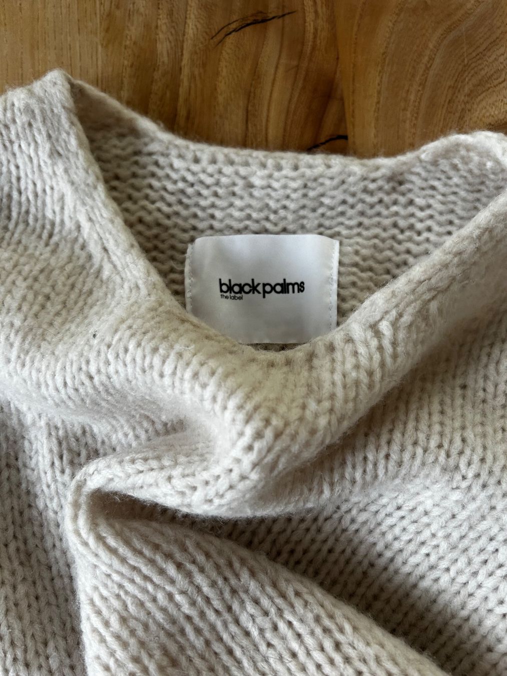 Pulls & Sweat-shirts: Pullover black palms beige Grösse S/M Merino Wolle Polyamid – D'occasion à Chur par lea_qg88 1