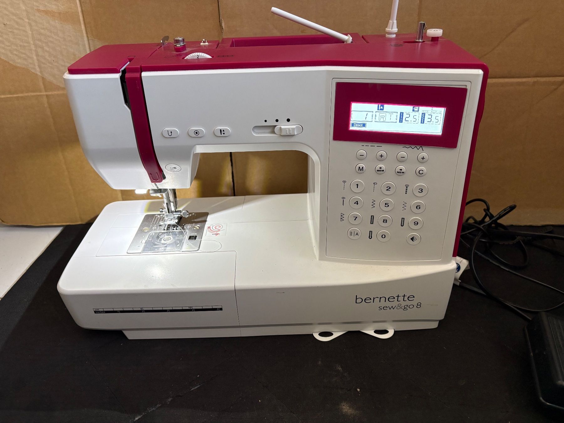 Macchine da cucire: Bernina bernette sew&go 8 Nähmaschine – Difettoso da Lausen venduto da sen_jm7c 4