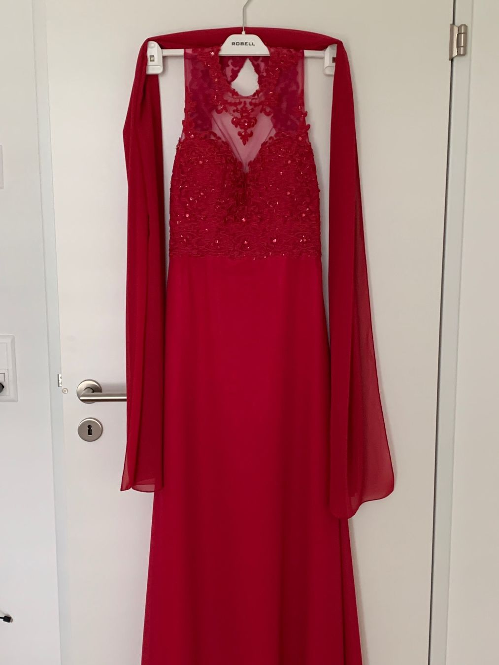 Vestiti: Festkleid – Usato da Sursee venduto da Zupsa 4
