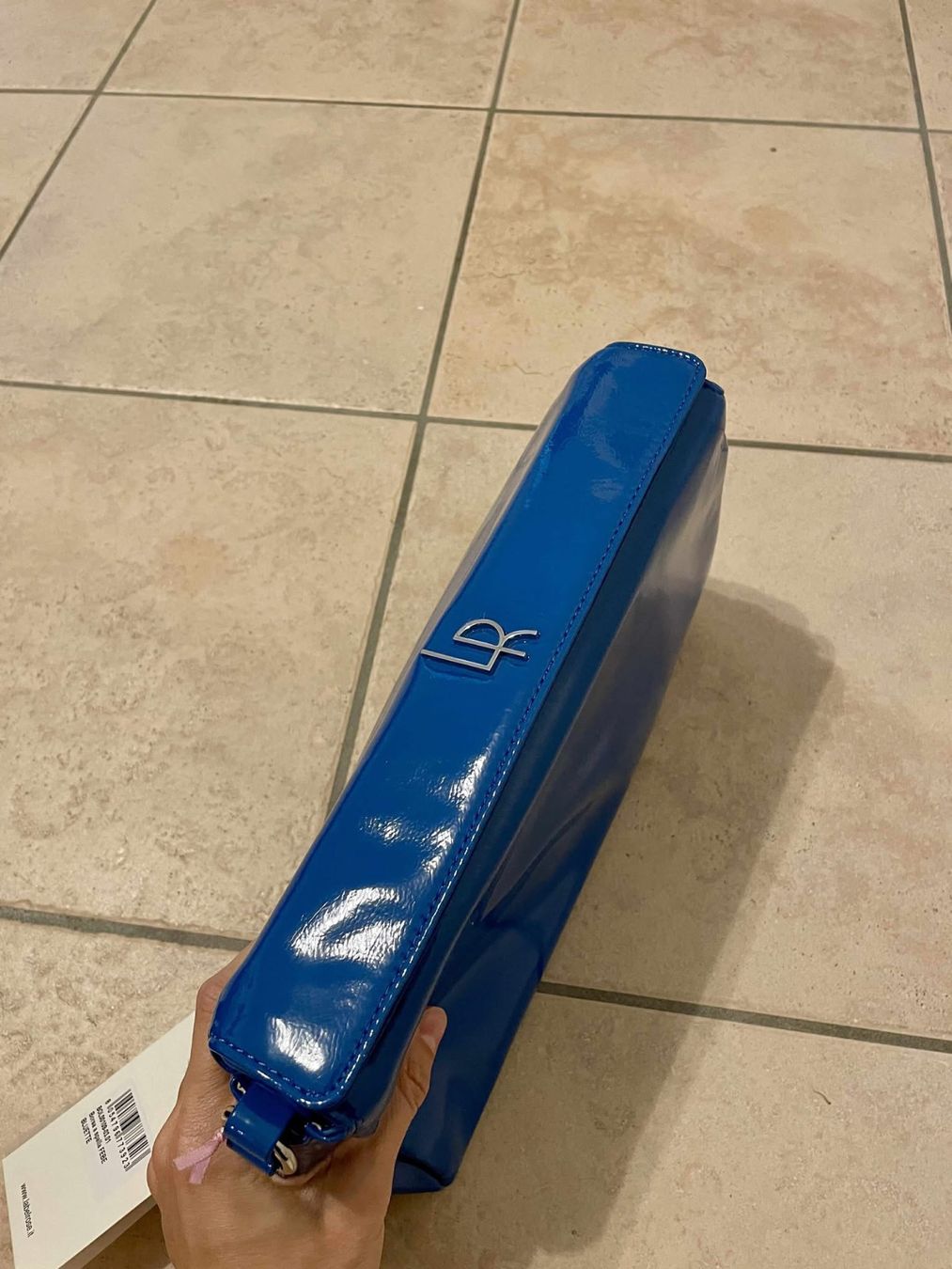 Borse da donna: Vendo borsa blu in vernice – Nuovo e nell'imballaggio originale da Brione s. Minusio venduto da Je_Jey 1