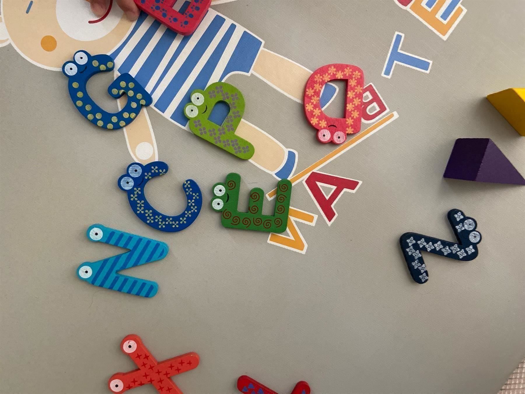 Magnete: 26 HOLZBUCHSTABEN - MAGNET - ALPHABET – Neu und originalverpackt aus Kriens von swissgadget 4
