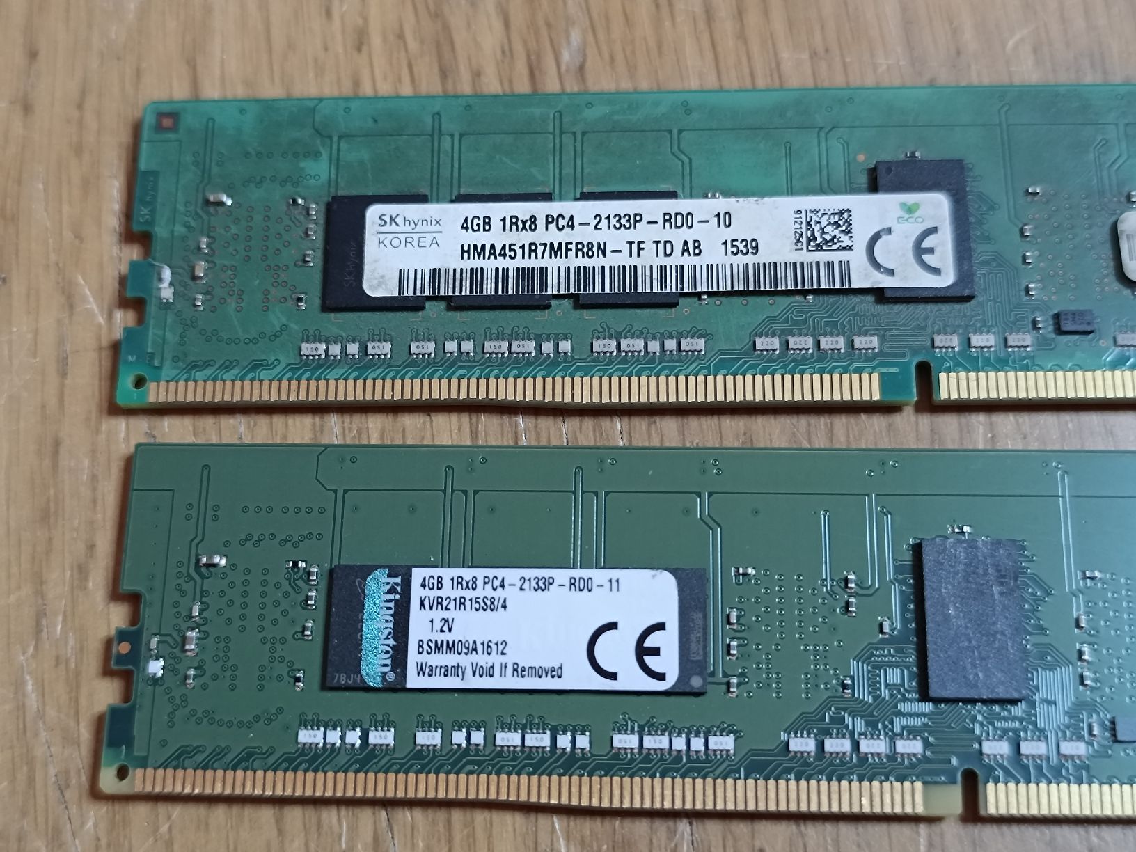 Mémoires / RAM: 2x 4Gb DDR4 Ram server ECC  – D'occasion à Vucherens par vihor