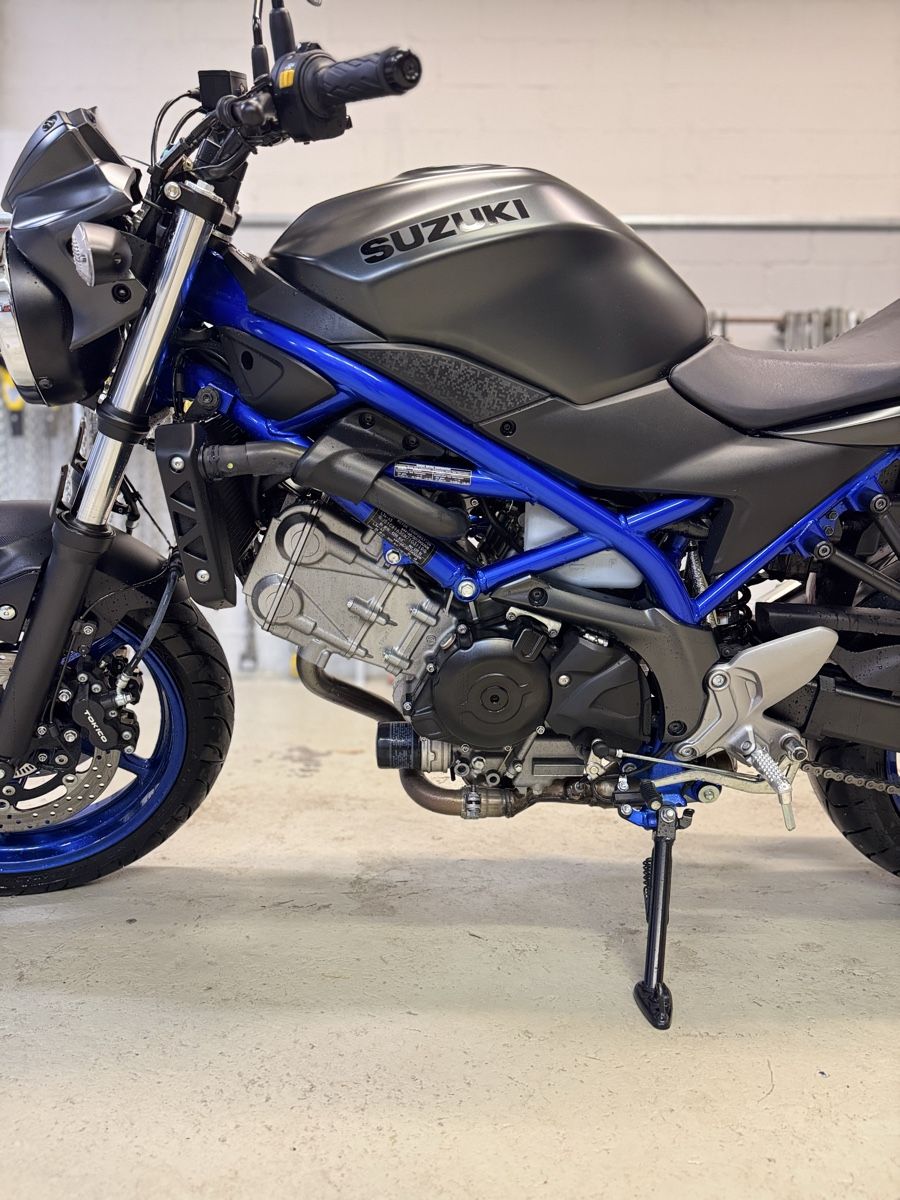 Suzuki Strada: Suzuki SV650- 750km – Nuovo (secondo la descrizione) da Wangen SZ venduto da 23.Mike 1