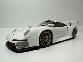 Porsche 911 GT1 1:18, weiss, Top Zustand/wie neu, UT MODELS