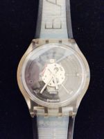 ​Montre Swatch Skeleton Vintage (2005) – Boîtier transparent