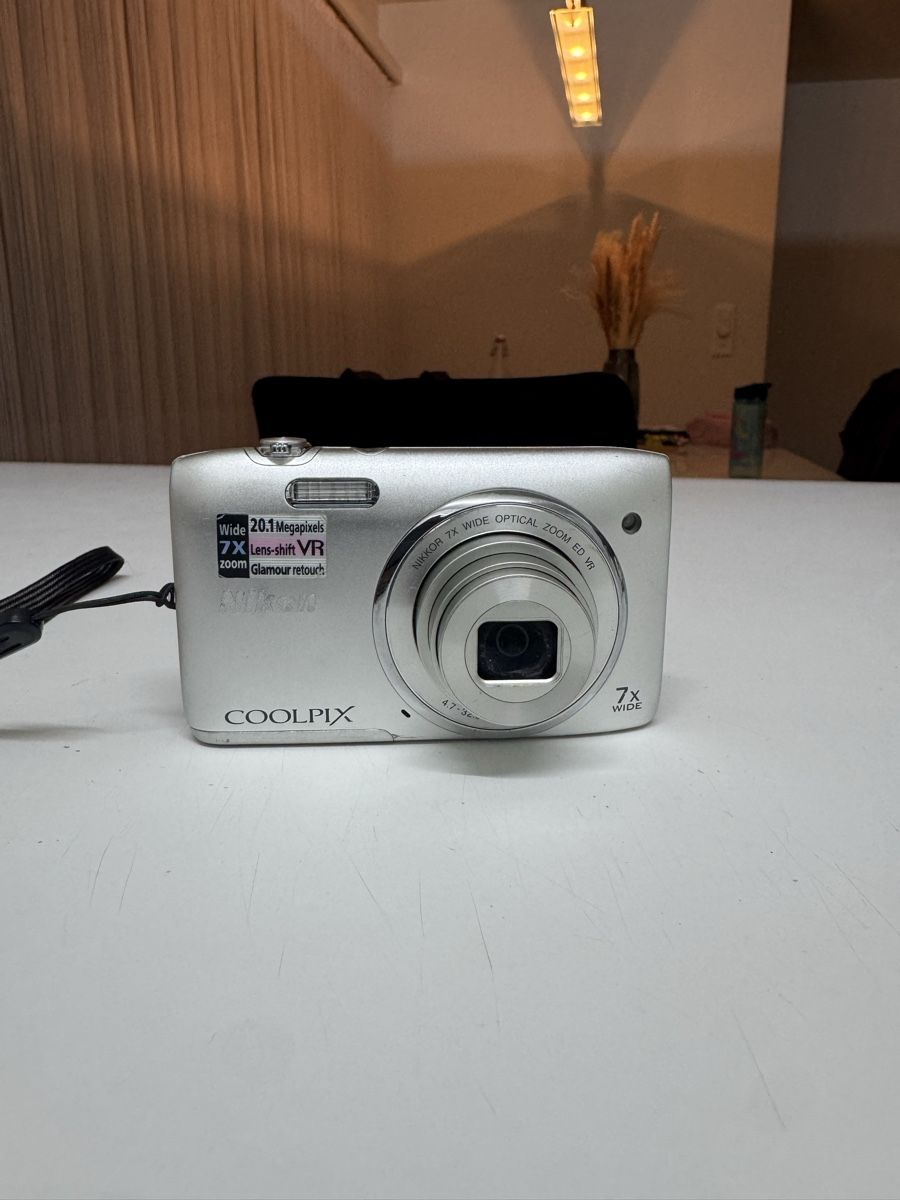 Nikon Fotocamera: Nikon Coolpix S3500 Digitalkamera – Usato da Kloten venduto da dri_p76r 1