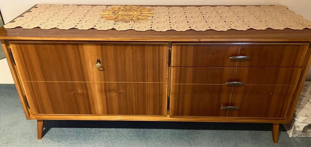 Schöne Kommode aus den 60er Jahre Nussbaum (Gebraucht) in Rickenbach b ...