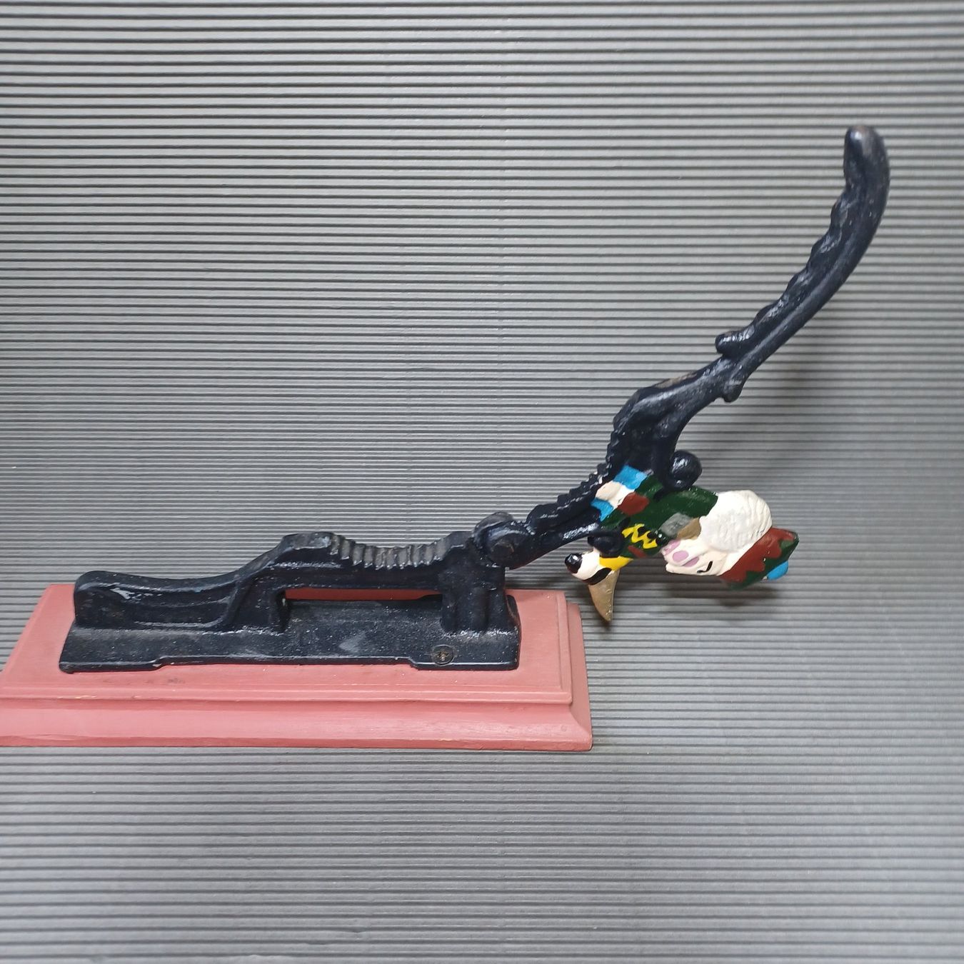 Statuette: NUSSKNACKER. GUSS. Handgemalt. – Usato da Zürich venduto da Bellabo 2