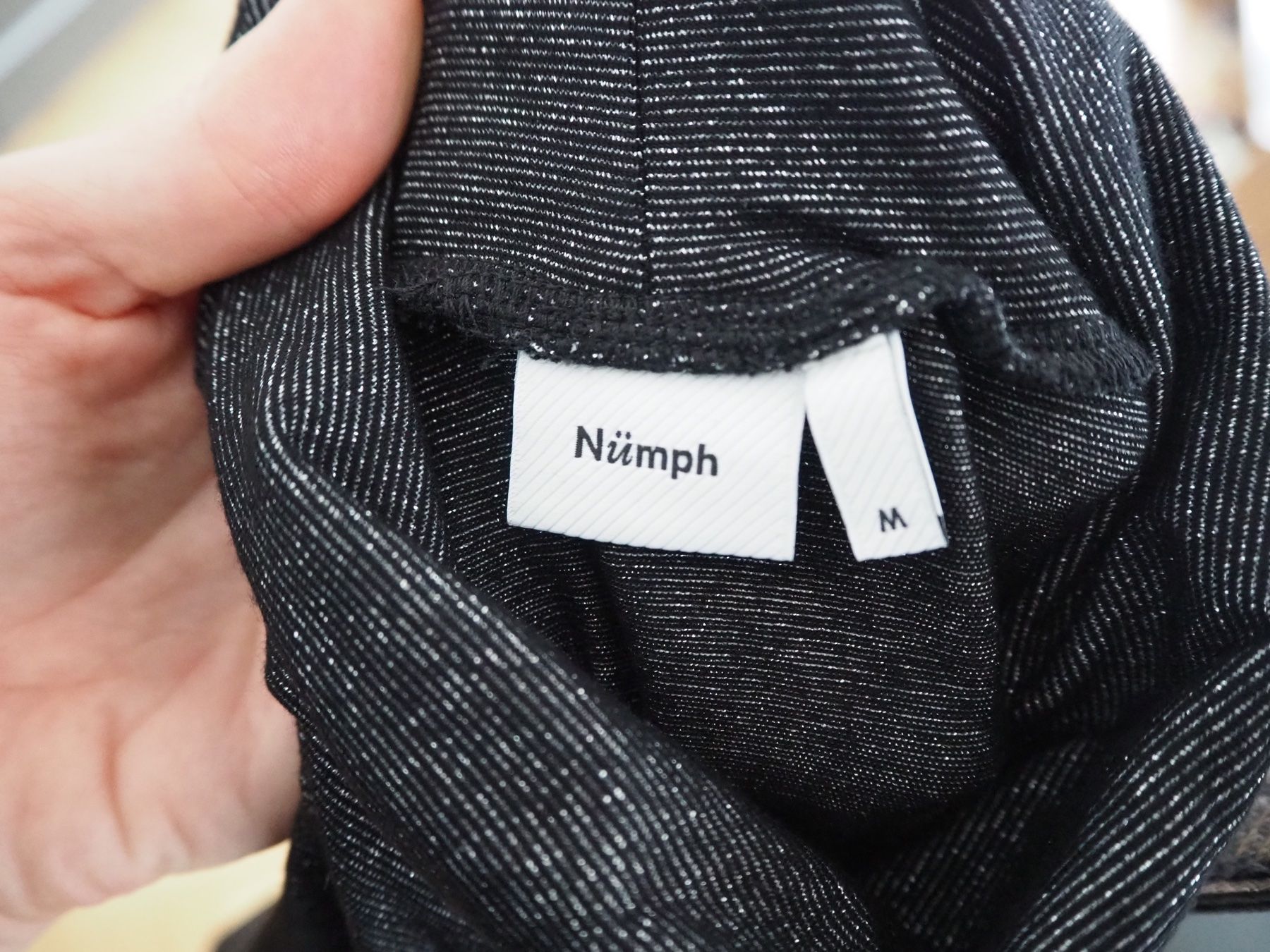 Maglioni & Felpe: Glitzer Rollkragenpullover Gr. M Nümph – Usato da Zürich venduto da snowow 2