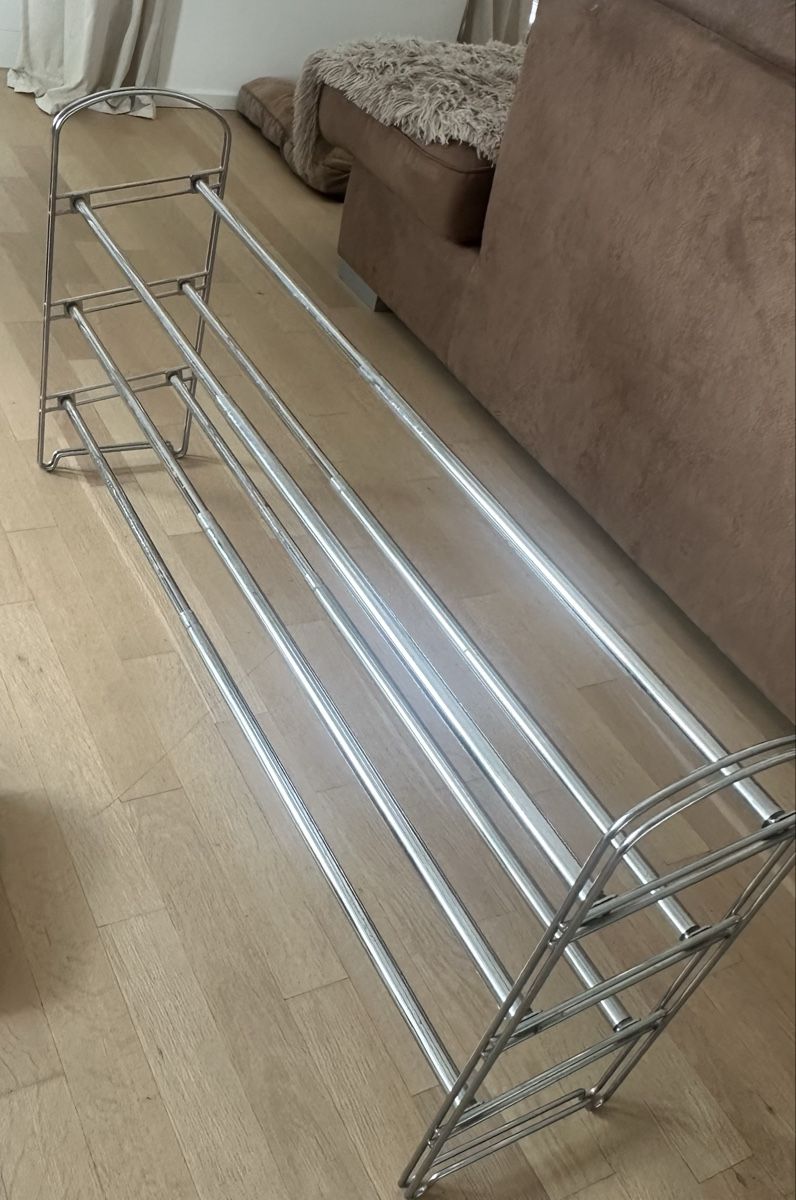 Étagères: Schuhregal ausziehbar – D'occasion à baar par may_8fwr