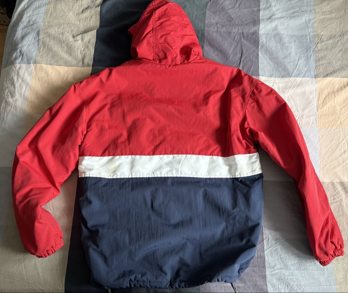 Tommy Hilfiger Giacche: Tommy Jeans Rain coat Jacket – Nuovo (secondo la descrizione) da Zürich venduto da Bernaaaa 4