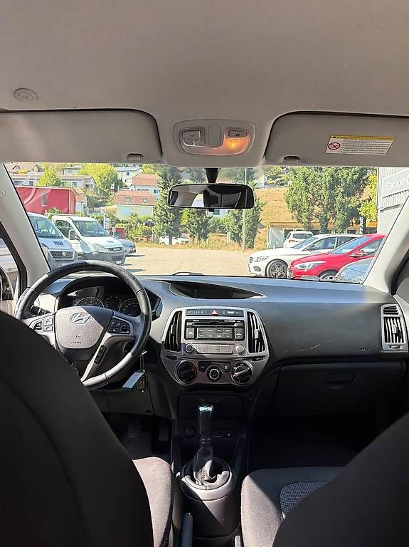 Hyundai Automobili: Hyundai i20 – Usato da Basel venduto da Cscro06 4