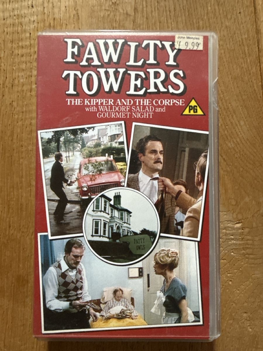 Alle VHS: Fawlty Towers - VHS – Gebraucht aus Suen (St-Martin) von Tildi01