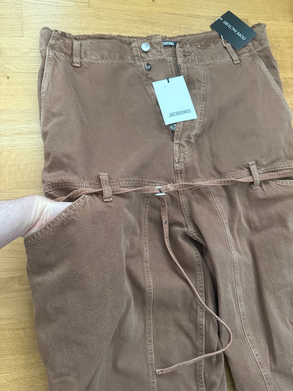 Jeans: Jacquemus Criollo Baggy Cargo / Bondage Cargo / Strap Cargo – Nuovo e nell'imballaggio originale da Kaltbrunn venduto da LuxShop 5
