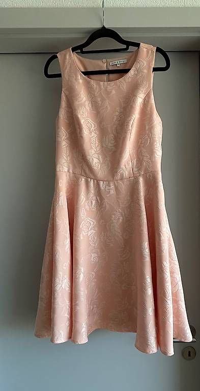 Kleider: Kleid apricot Mint&Berry Gr 38 – Gebraucht aus Zürich von Nia_S