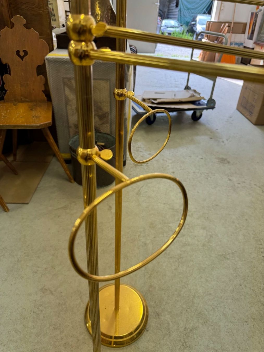 Sonstige Dekorationen & Accessoires: Elegant Vintage Brass Towel Racks – Gebraucht aus Gsteig b. Gstaad von Auctionly 5