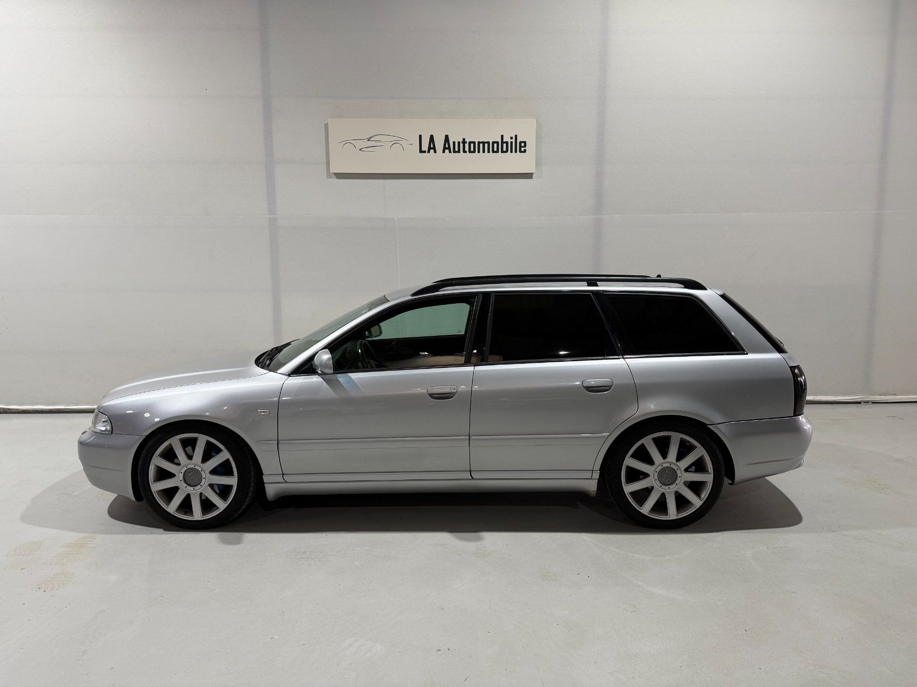 Audi Automobili: AUDI S4 Avant quattro – Usato da Widnau venduto da clique17 1