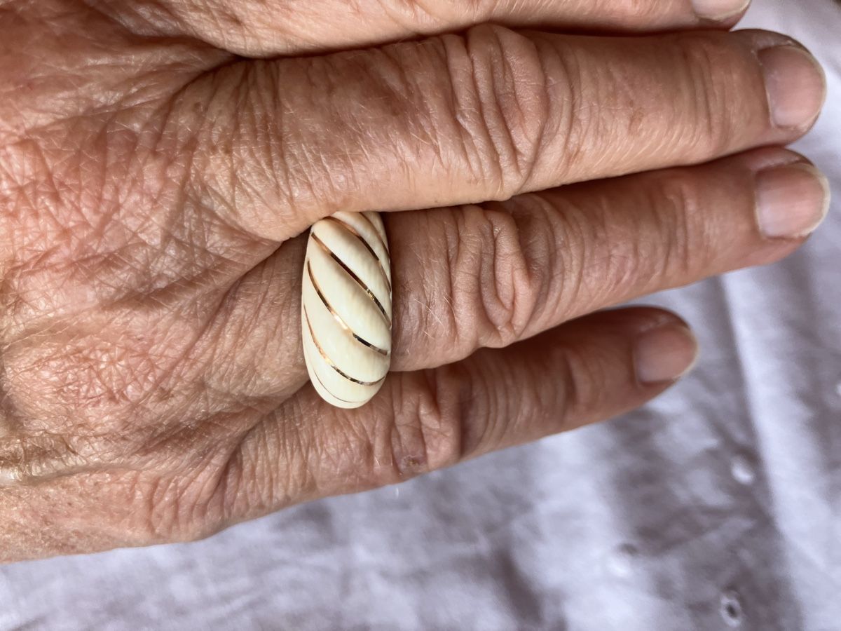 Anelli: Vintage Ring Knochen mit Golddraht. Gr 56 – Usato da Bassersdorf venduto da groovygremlin