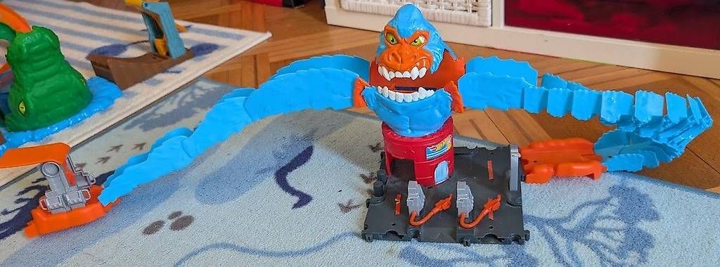 Hot Wheels Spielzeuge: Hot Wheels City Wreck & Ride Gorilla Attack – Gebraucht aus Bern von HangaRoa