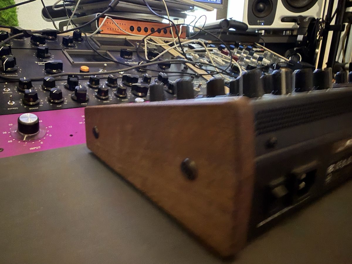 Oberheim Electronics Instruments de musique: Oberheim OBX8 Synthesizer Desktop - Good Condition – D'occasion à Vordemwald par gerard.green 7