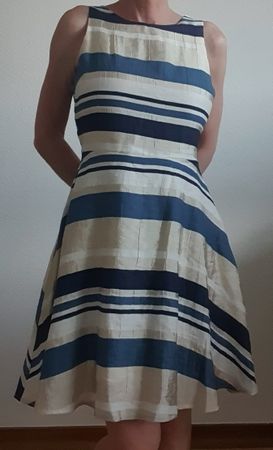 Sommerliches Streifenkleid von Elie Tahari, Gr. S, Neu!