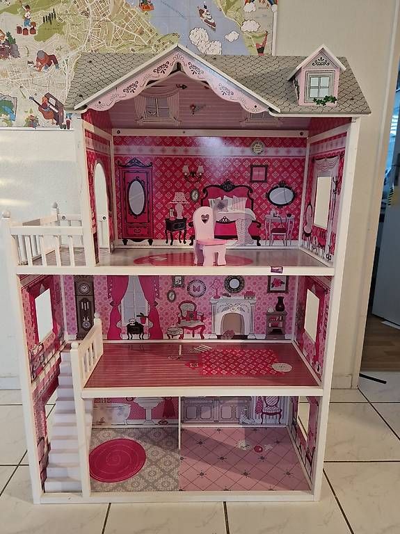 Puppenhäuser & -möbel: Puppenhaus – Gebraucht aus Emmenbrücke von AKTA3123