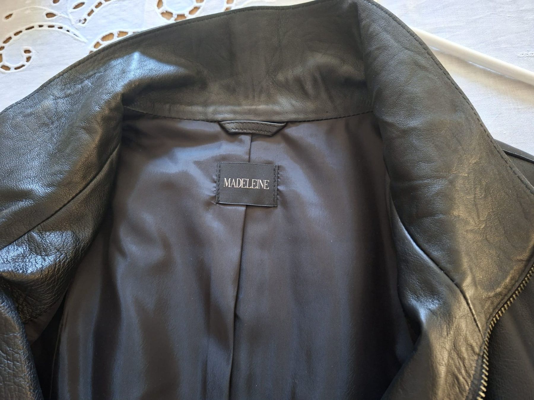 Madeleine Giacche: Lederjacke Damen – Usato da Naters venduto da sal_7yhf 2