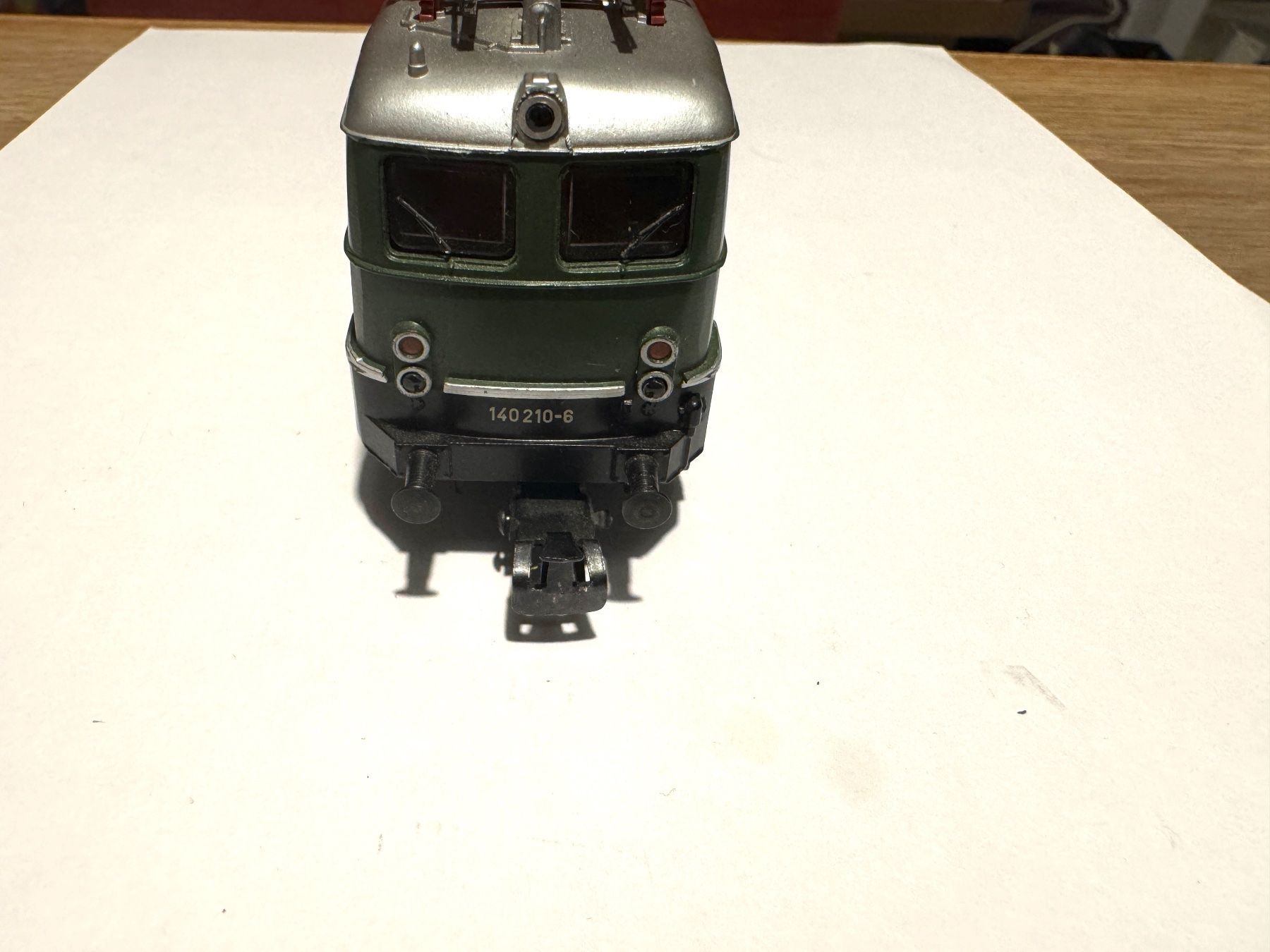 Märklin Modellini di ferrovie: Märklin 3040 E-lok DB BR E40 E 140 210-6 grün analog – Usato da Seon venduto da Klammer99 6