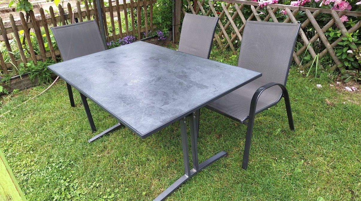 Tavoli: Gartentisch mit 3 Stühlen – Usato da Bern venduto da ece_nxk7