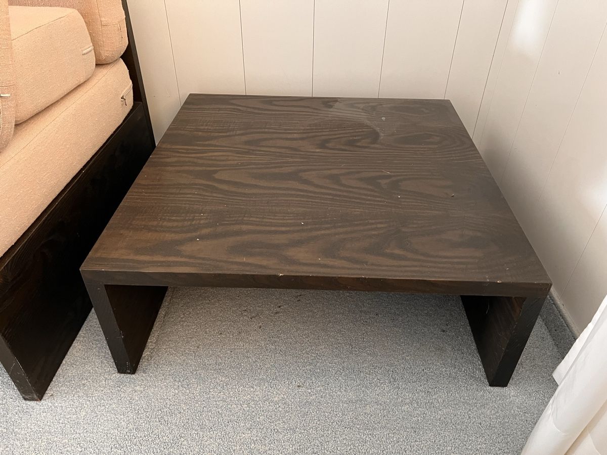 Sofas: Sofa mit Tisch / Sitzgruppe ( 4)  – Gebraucht aus Glattfelden von maa_qcj8 8